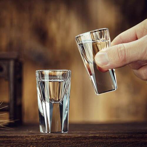 玻璃号白酒杯口一小杯加厚烈酒杯脚杯酒盅装分套酒器FDB01白酒杯