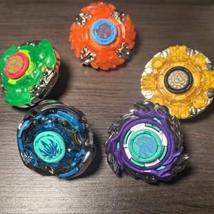 飓风战魂二代陀螺碧凌圣枪S极地圣盾S单陀螺全新未使用 少量库存