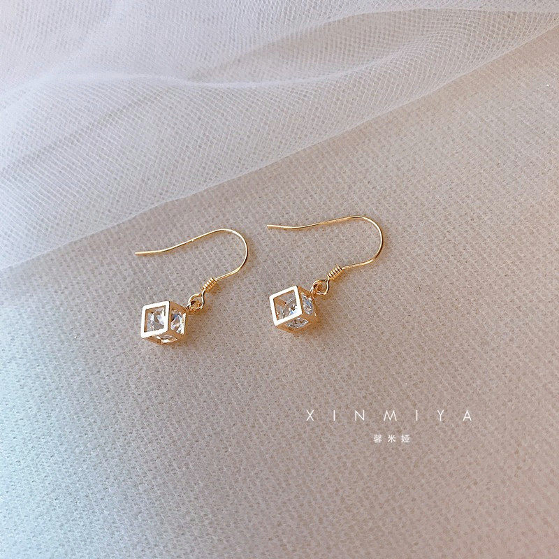 馨米娅原创方糖小耳环女独特设计感短发耳饰2025年新款潮精致耳钉,饰品/流行首饰/时尚饰品新,耳环,淘宝优惠券,粉丝福利购,淘宝优惠卷