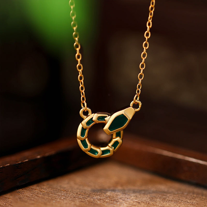 temu爆款蛇年滴油多巴胺拼色项链女复古小众气质轻奢感颈链