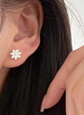 925银滴油小花耳钉女简约甜美小清新气质百搭花朵螺丝拧扣耳饰ins