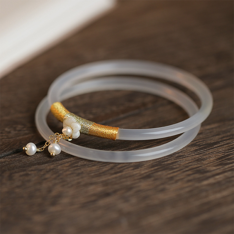 2023春夏新款手镯叮当镯清新甜美花朵天然玉髓镯子礼物送女友