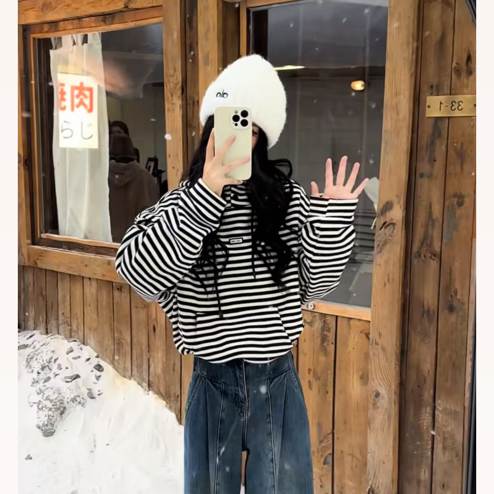 设计感撞色条纹连帽卫衣女