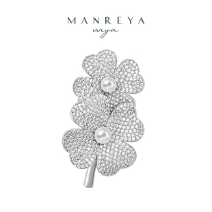 胸针精致 Manreya玛芮雅幸运草珍珠饰品胸花女别针徽章胸花时尚
