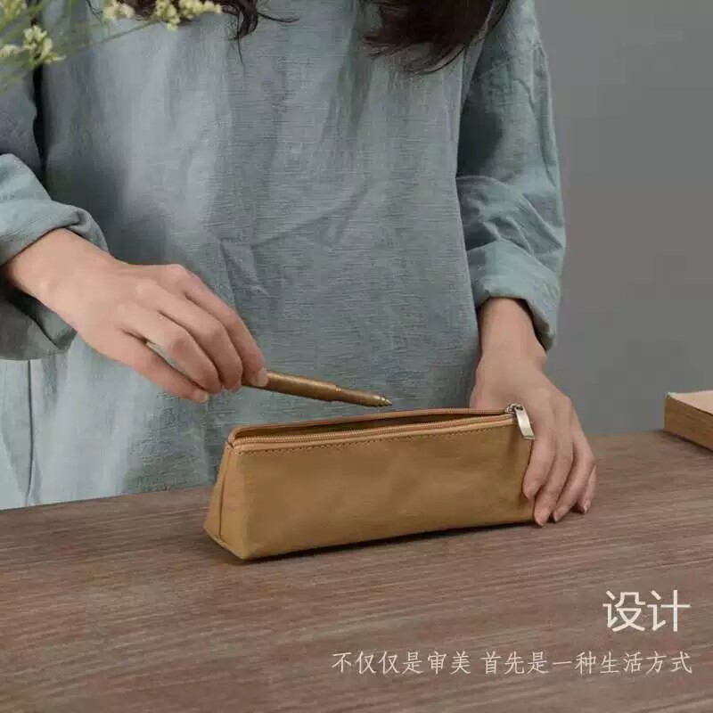 可水洗牛皮纸笔袋防水化妆包洗漱袋拉链手拿包化妆刷收纳袋内胆包