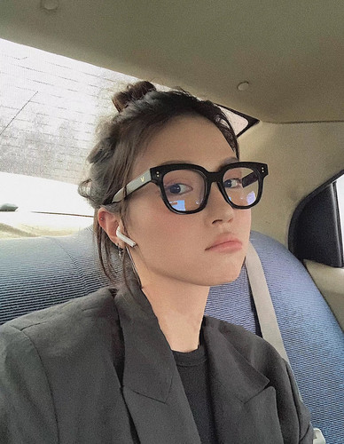 QIUQIU/仙女素颜框 减龄显幼态 UNAC 经典近视防蓝光黑框