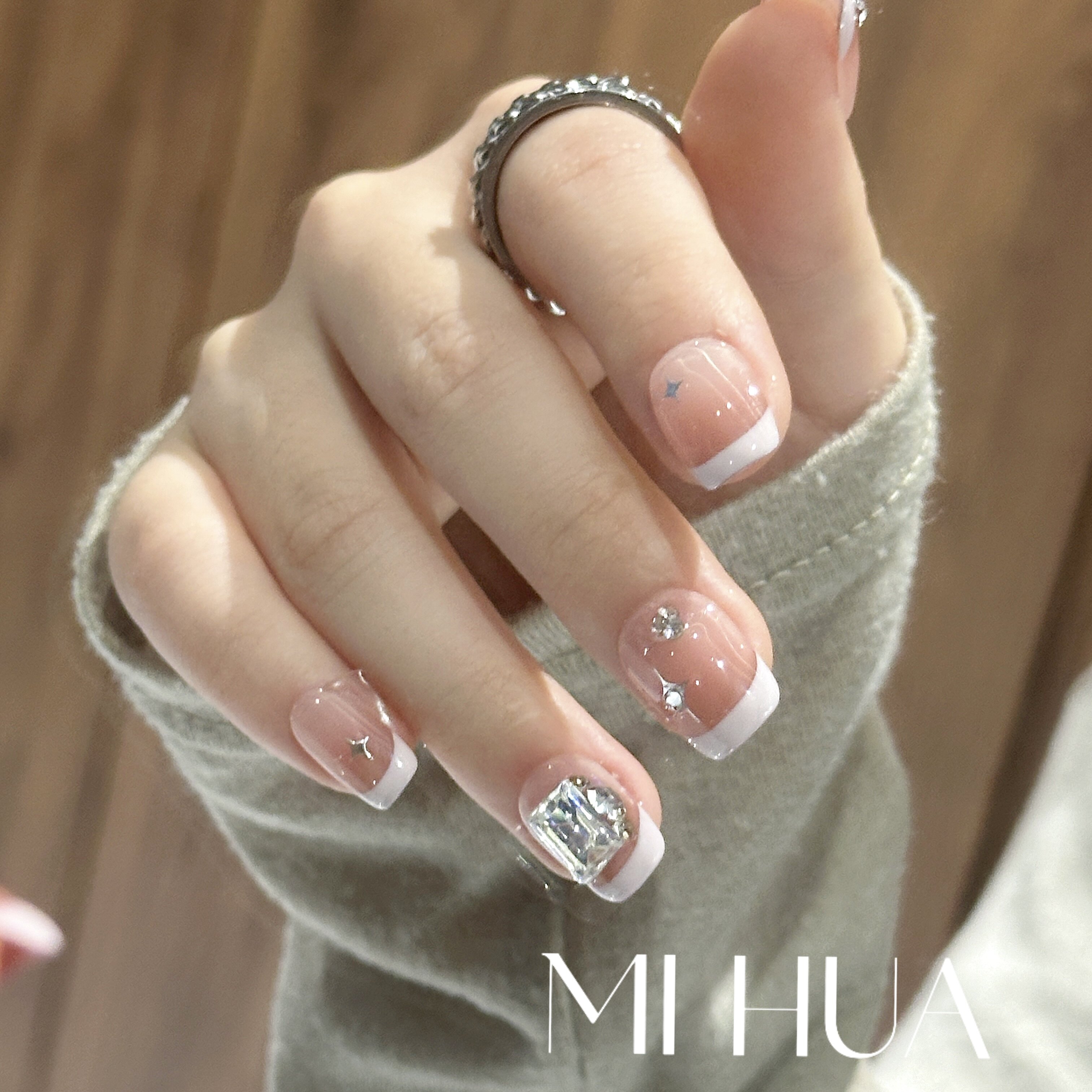 【mi hua】纯欲法式腮红显白穿戴甲成品美甲星星可爱指甲片可拆卸