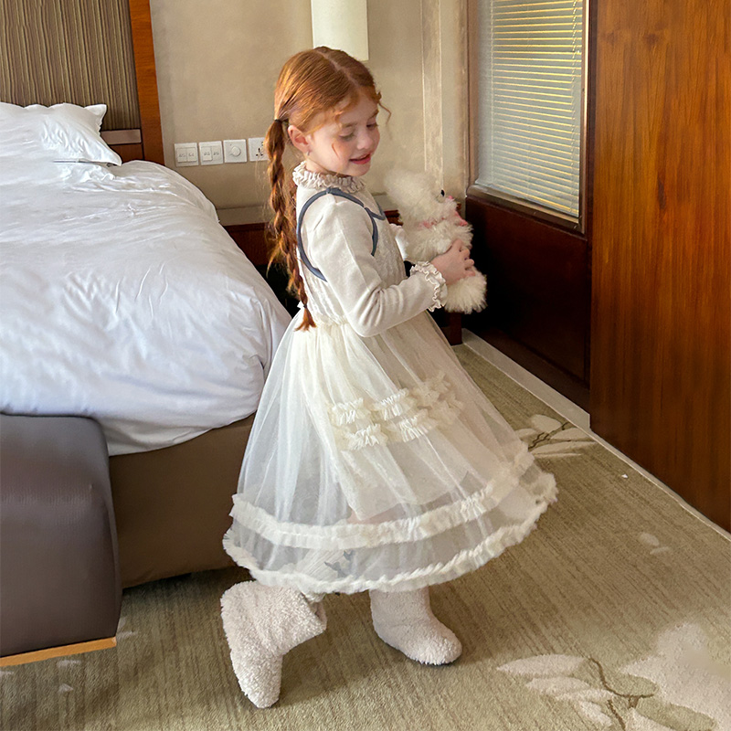 女童连衣裙2025秋冬新款可爱洋气宝宝加绒蕾丝吊带裙儿童裙子秋