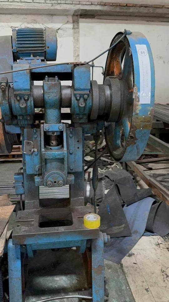 1月11日佛山科技公司所有的一批机器设备网络拍卖公告