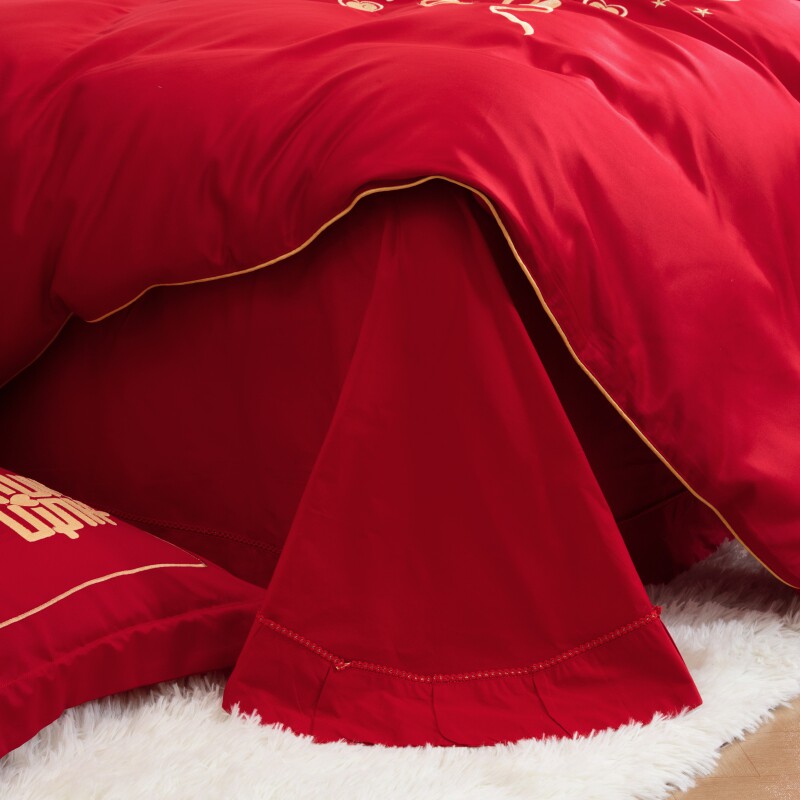 KOREAN-STYLE WEDDING BEDDING BRIGHT RED WEDDING QUILT A COMPLETE SET EMBROIDERED FITTED SHEET BED SHEETS QUILT COVER FOUR-PIECE SET