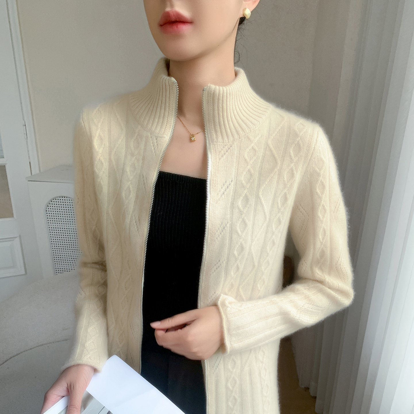 重工扭花立领拉链山羊绒开衫女