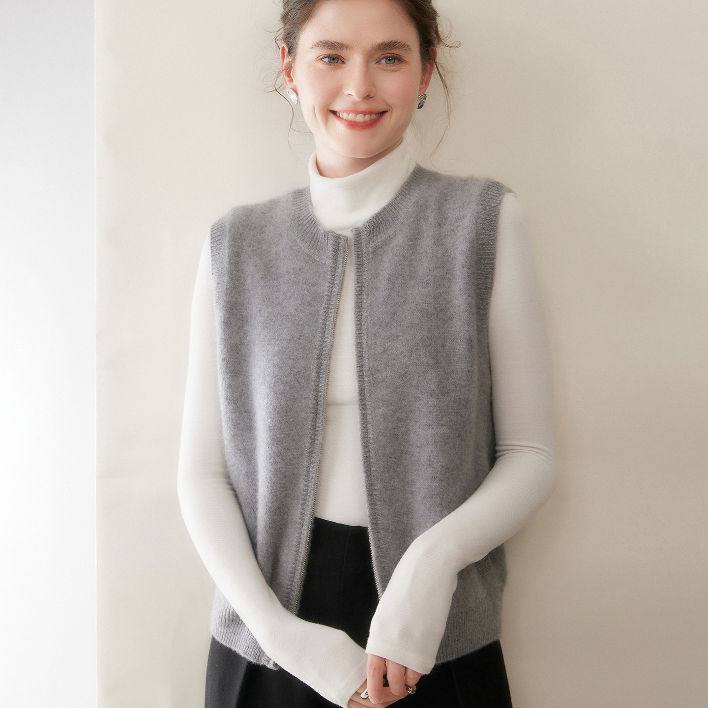 纯山羊绒拉链开衫马甲女