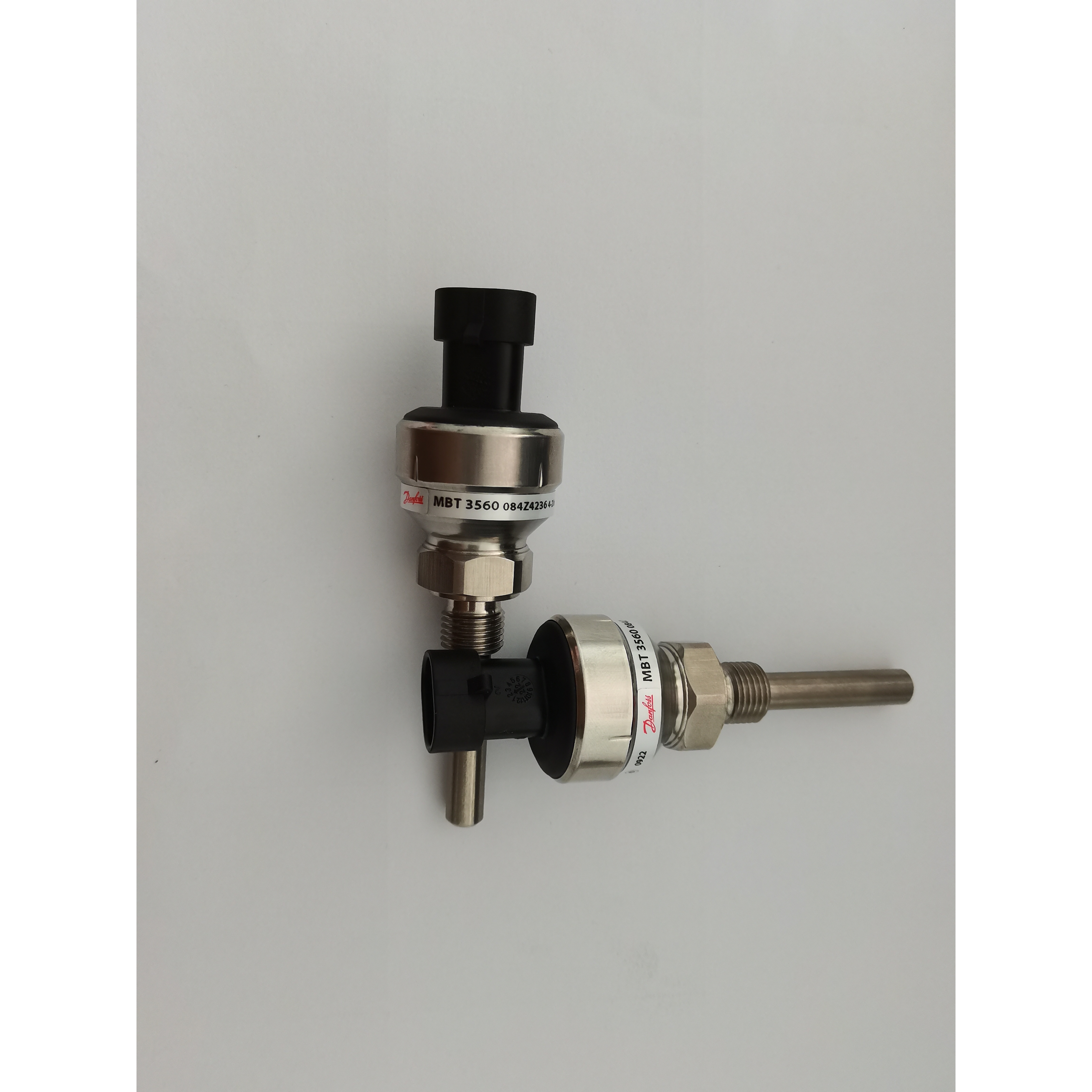 三一75 215 205 245 225 365 235 -8-9-10挖掘机液压油温度传感器