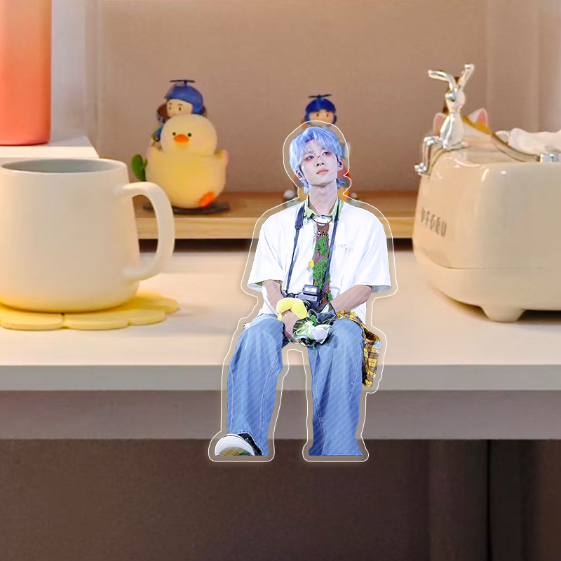 新款卓沅创意亚克力坐姿泡面盖可爱高颜值桌面摆件送朋友泡面