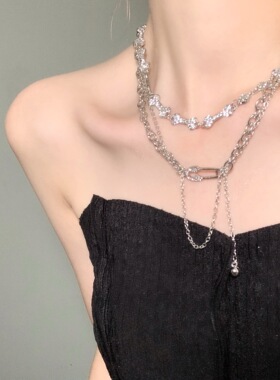 女心饰品满钻狗骨头项链女士小众设计感满钻回形针双层叠戴锁骨链