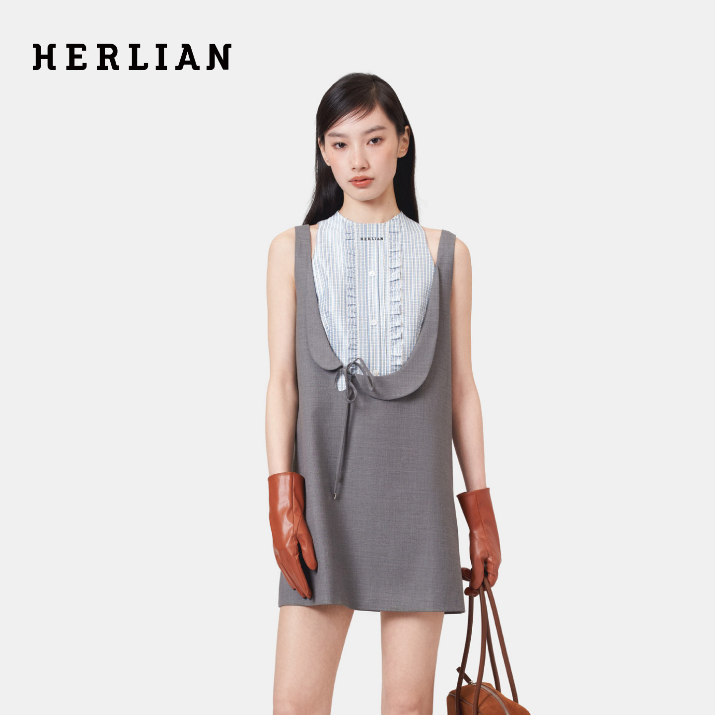 HERLIAN 2026年春季新品蓝格拼接U领娃娃A字裙修身无袖背心连衣裙