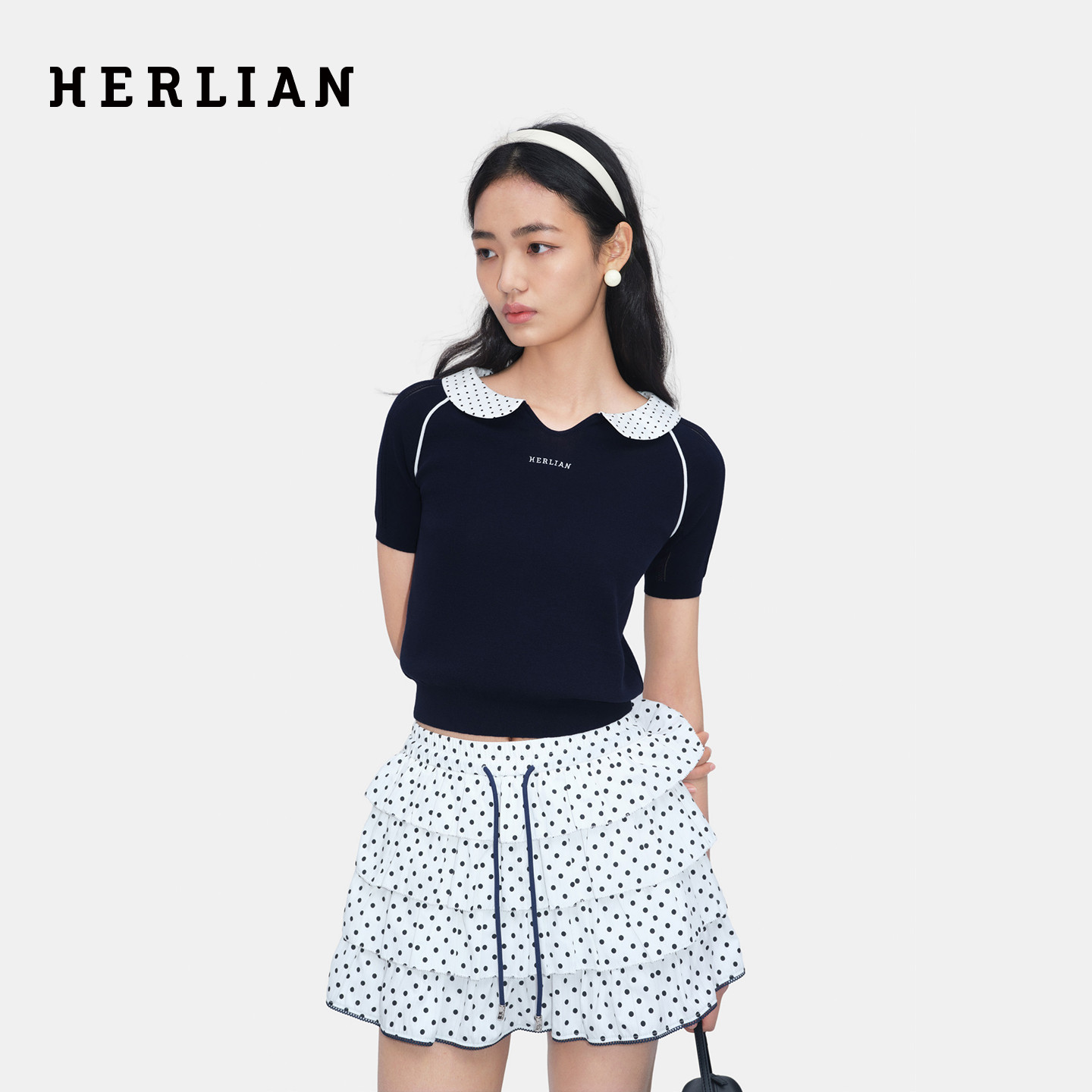 HERLIAN 2026年春夏新品波点撞色娃娃领短袖女士短版套头针织衫