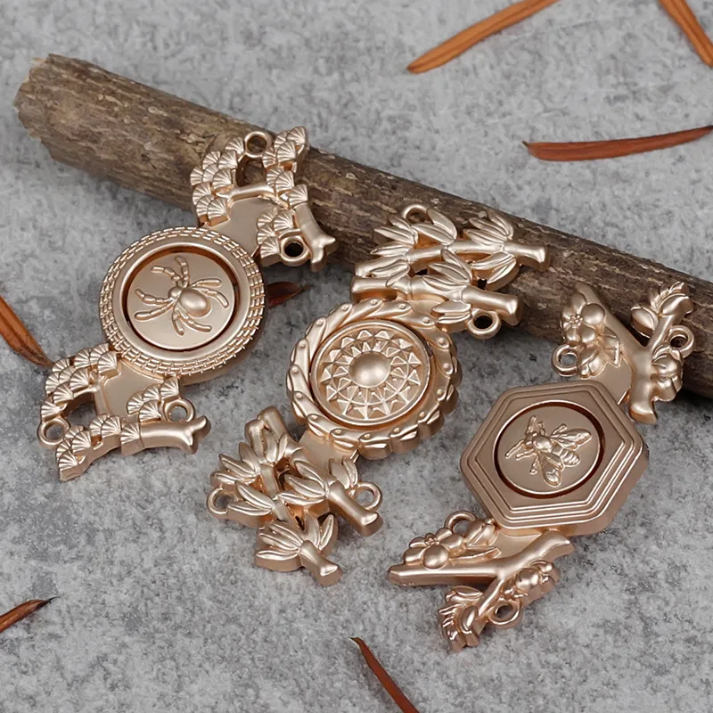 金属子母扣汉服旗袍梅兰竹菊盘扣明制中国风立领披肩云肩外套对扣