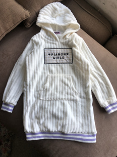 日单断码福利 女宝连帽长款绒面卫衣110 120