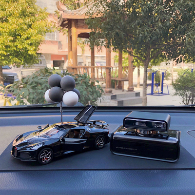 2025新款汽车摆件中控台饰品网红高科技旋转香薰车载香水装饰高档