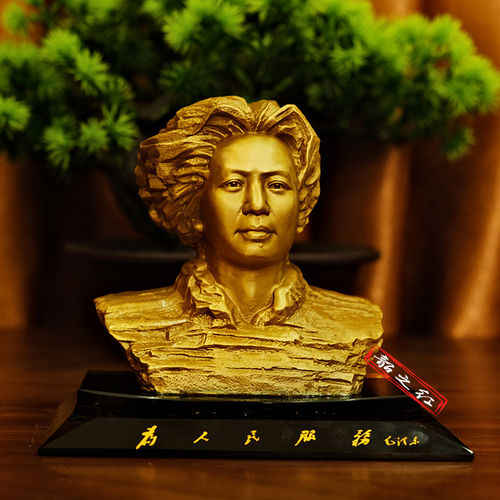 主摆伟人像青年塑饰车载