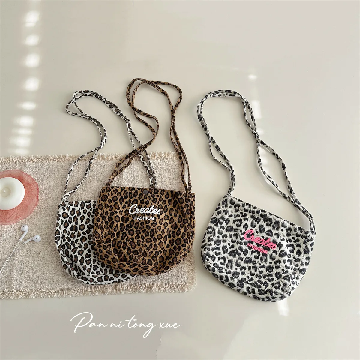 韩版豹纹帆布包新款儿童潮时尚收纳可斜挎包包慵懒风有夹层单肩包,运动包/户外包/配件,单肩包,淘宝优惠券,粉丝福利购,淘宝优惠卷