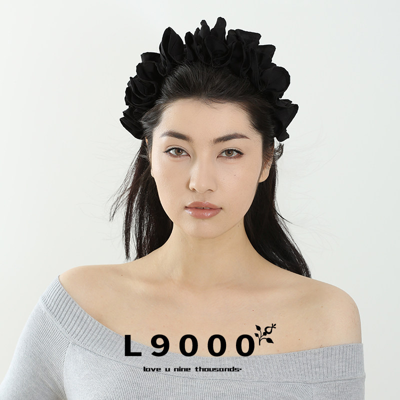 L9000/高颅顶黑色褶皱发箍女2026新款气质减龄发卡带宽边压发头饰