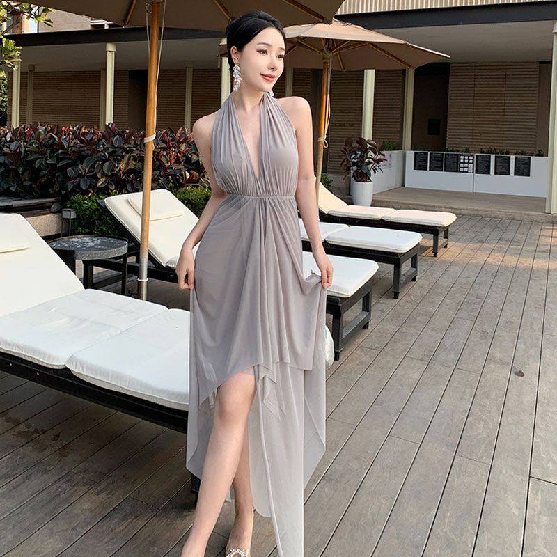 灰色v领网纱挂脖连衣裙女