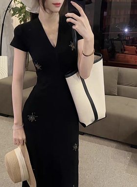 【欧正莎】法式轻奢名媛显瘦V领重工烫钻连衣裙25723#8