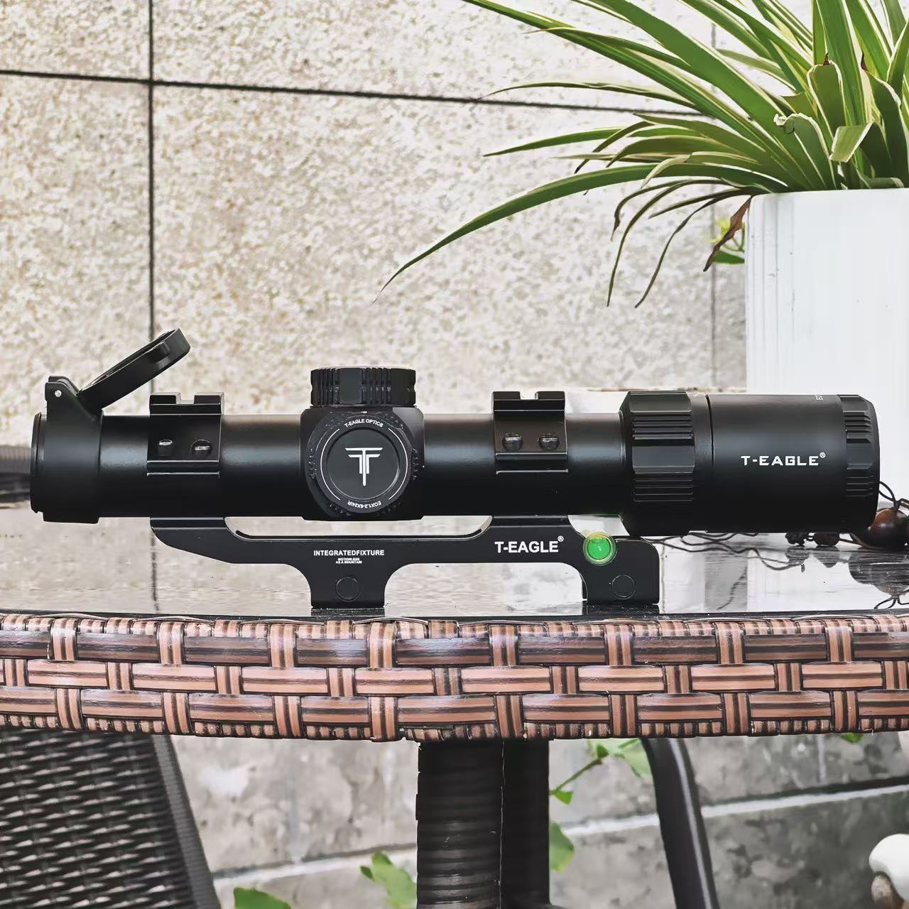 1.2-6倍镜瞄准八倍十字高清望远