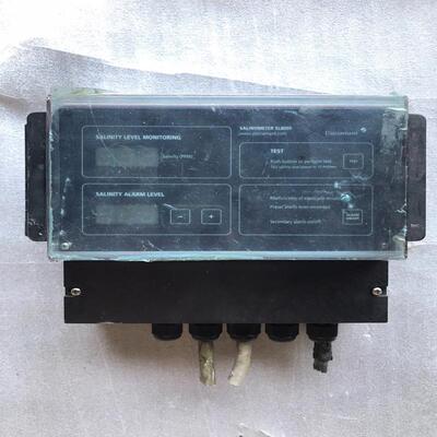 维修检查SALINOMETER SL8005盐度计。二手议价