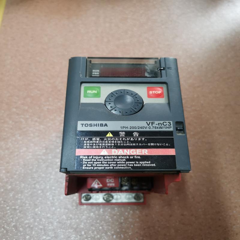 维修检查原装拆机，东芝变频器VFNC3S-2022PL 议价