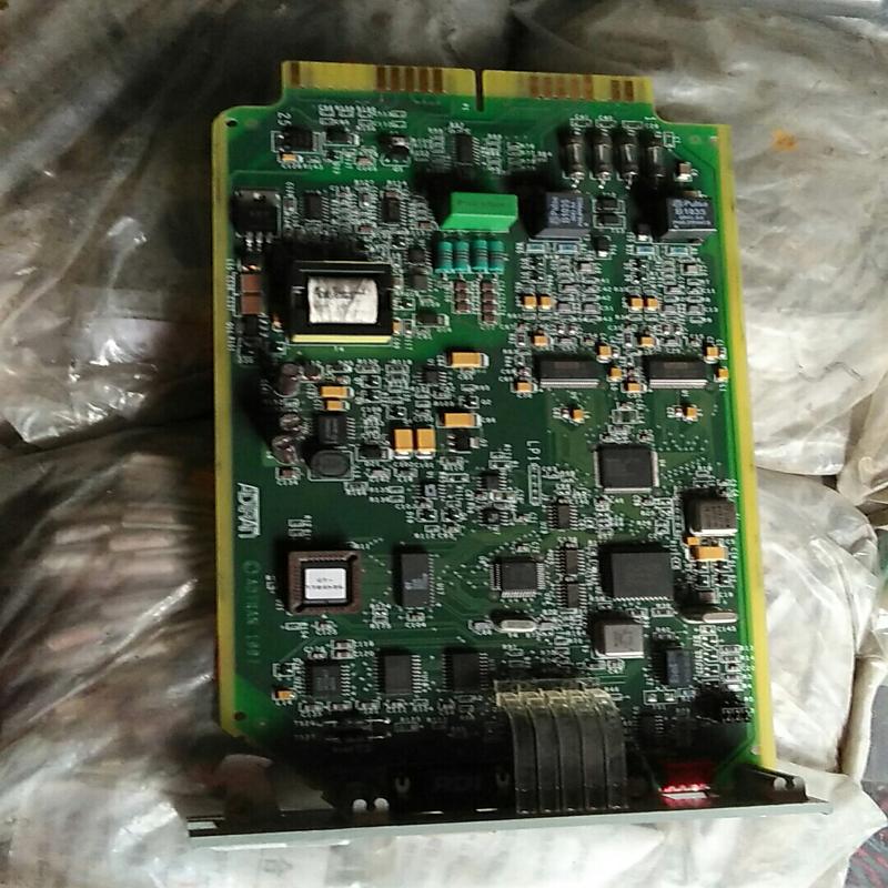 维修检查ADTRAN板，成色很新，像是没有用过，500元议价