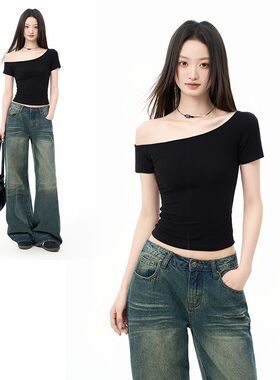 iiiamX黑色斜肩短袖T恤女夏季露肩辣妹修身性感短款上衣2026新款