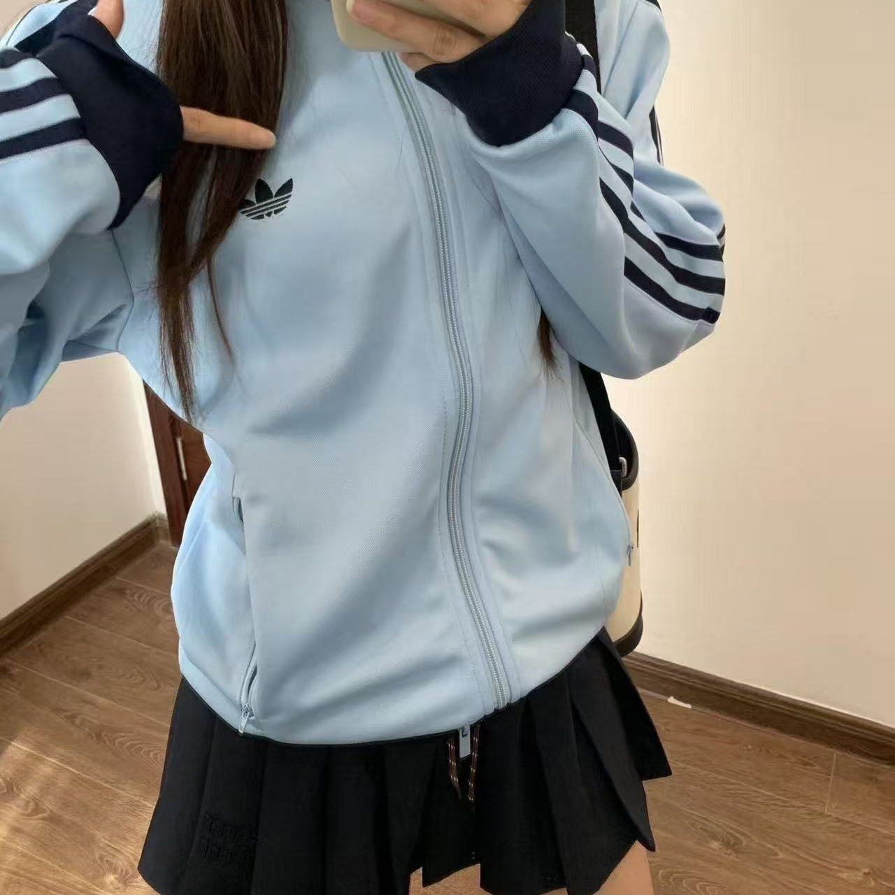 奥莱折扣专场丨撤柜清仓丨秋季立领三条杠运动休闲外套夹克男女