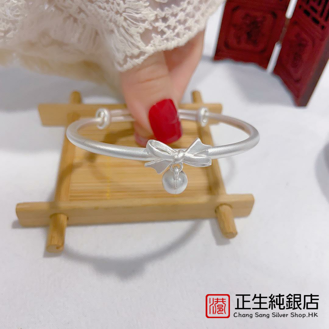 香港正生纯银999足银在逃公主蝴蝶结推拉手镯甜美气质送女友礼物