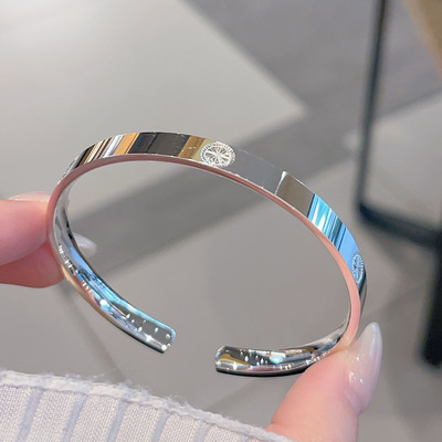 香港正生纯银999足银手镯卡卡宽面四方年轻款轻奢百搭送女友礼物