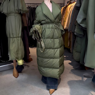 十三行冬季高级感宽松百搭大翻领系带收腰羽绒服女中长款保暖外套