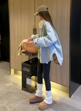 欧洲站2025冬季新款拼羊羔毛翻领内里加绒加厚浅蓝色牛仔外套女