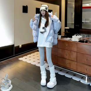 韩系蓝色连帽羽绒服女款2026冬季网红爆款超好看高级感保暖厚外套