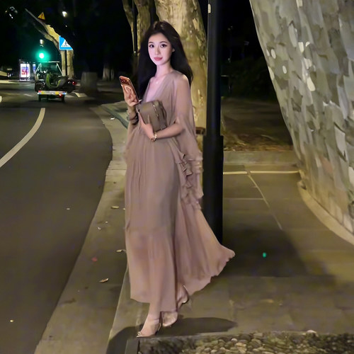 优雅轻熟风深v领连衣裙女2026