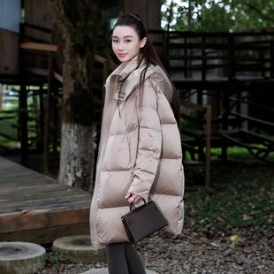 香槟色中长款连帽羽绒服女2026新款韩版高级感宽松保暖抗寒面包服