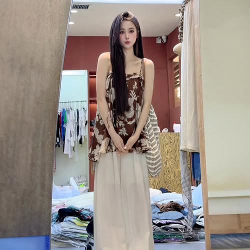 印花吊带上衣女减龄碎花小衫百搭