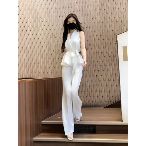 设计感无袖挂脖显瘦上衣+阔腿裤
