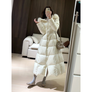 白色轻奢仿狐狸毛领羽绒棉服女中长款小众设计感收腰连帽外套新款