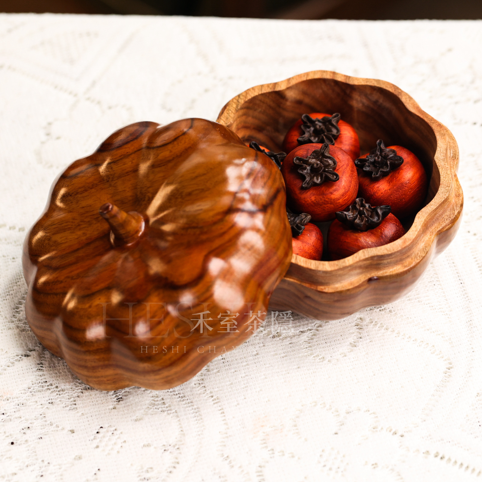 1瑕疵尾货香樟木整木雕刻南瓜摆件收纳盒首饰盒家用公司摆件