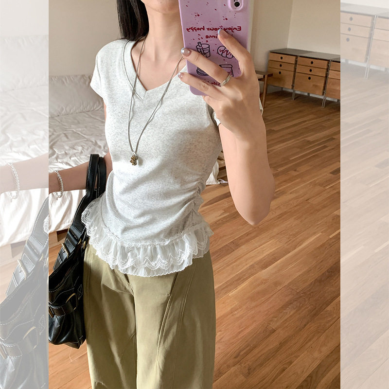 纯欲白色V领蕾丝花边拼接短袖T恤女2026夏季新款修身正肩短款上衣