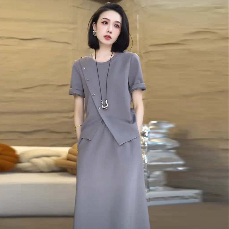 洋气减龄高级感套装女2026年夏季新款不规则圆领上衣半身裙两件套