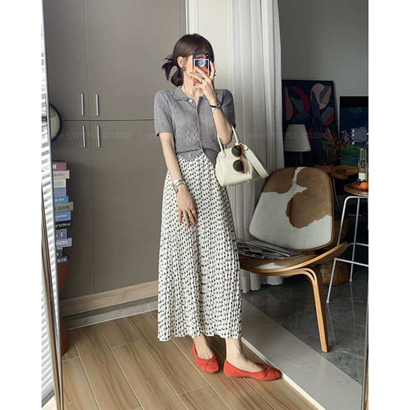 碎花半身裙子女士装春秋2026新款夏季高腰显瘦大摆a字百褶中长裙