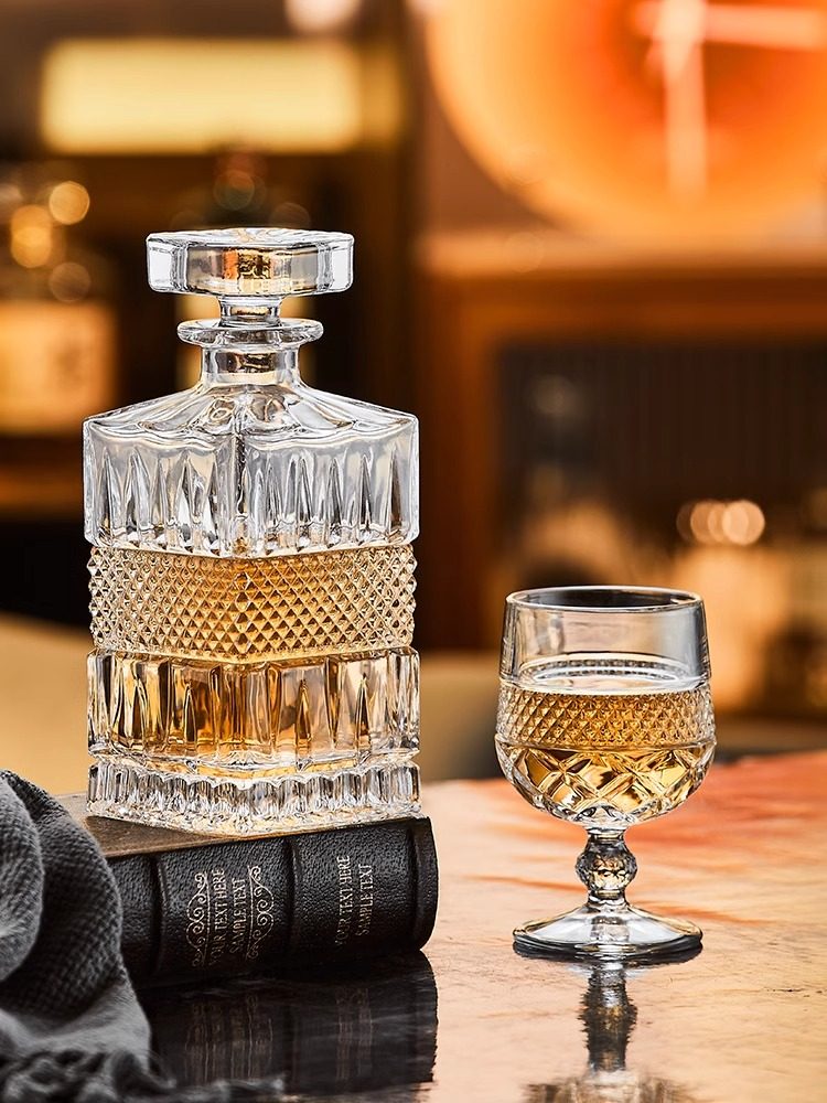 欧式高档白兰地酒杯家用轻奢水晶玻璃带托盘威士忌酒杯洋酒杯套装